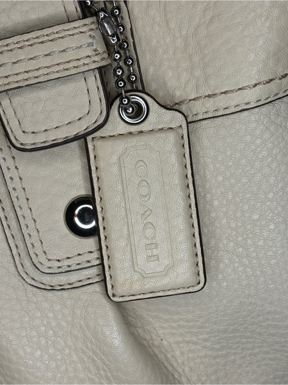 Coach Cream Leather Shoulder Bag with Silver Hardware - Picture 5 of 10